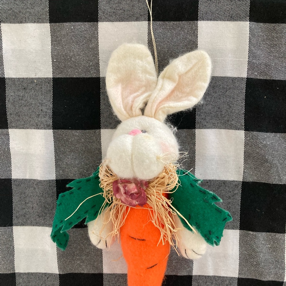 Hanging Easter Decor - Picture 3 of 4